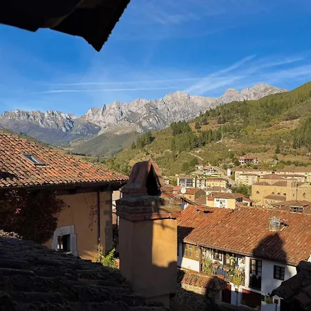 בית נופש Little Tower *